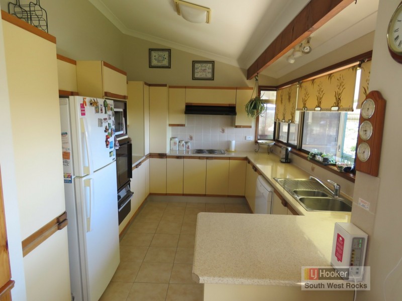 12 Crystal Place, South West Rocks NSW 2431