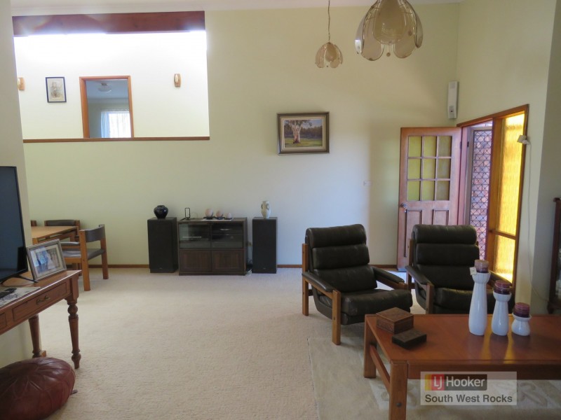 12 Crystal Place, South West Rocks NSW 2431