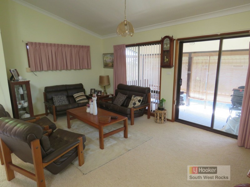 12 Crystal Place, South West Rocks NSW 2431