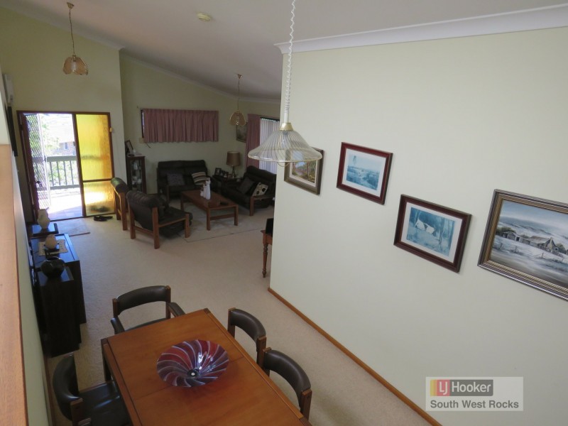 12 Crystal Place, South West Rocks NSW 2431