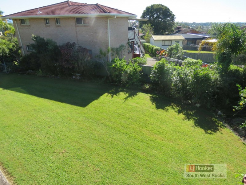 12 Crystal Place, South West Rocks NSW 2431