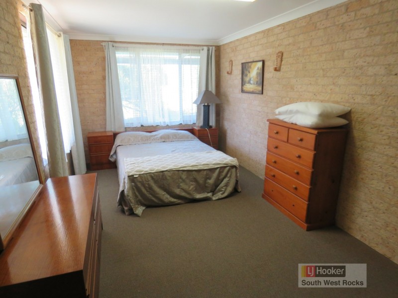 12 Crystal Place, South West Rocks NSW 2431