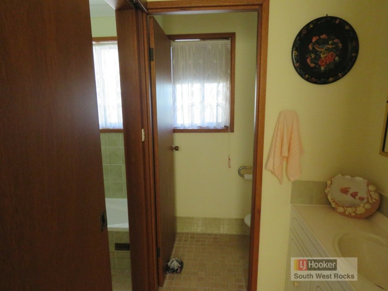 12 Crystal Place, South West Rocks NSW 2431