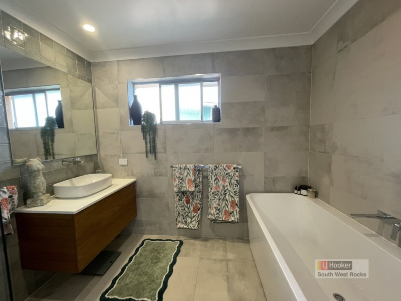 93 Gregory Street, South West Rocks NSW 2431