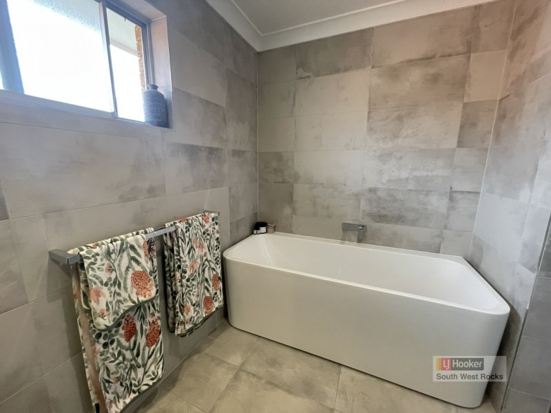 93 Gregory Street, South West Rocks NSW 2431