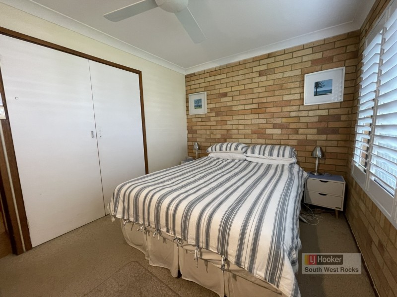 16 Emanuel Crescent, South West Rocks NSW 2431