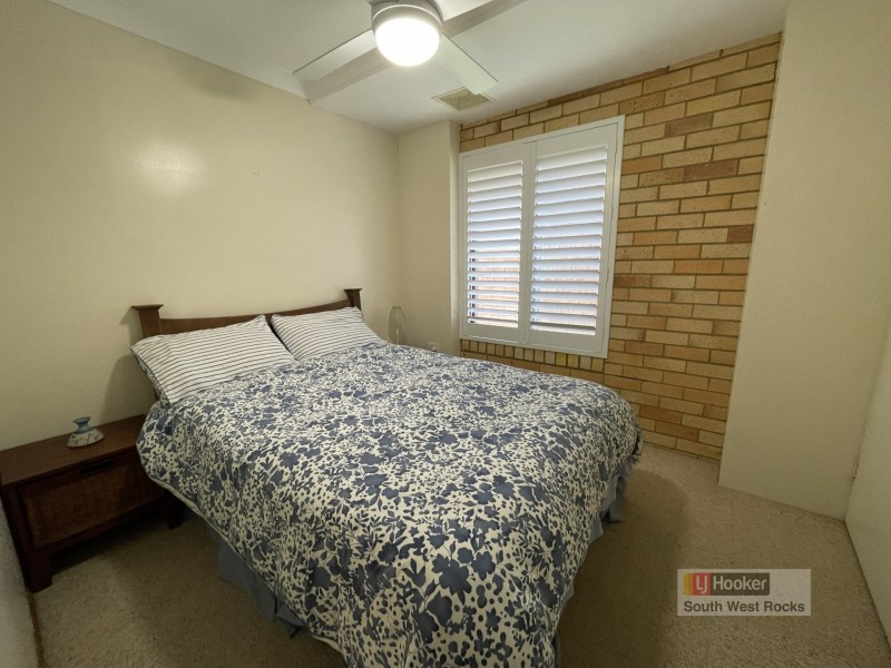 16 Emanuel Crescent, South West Rocks NSW 2431