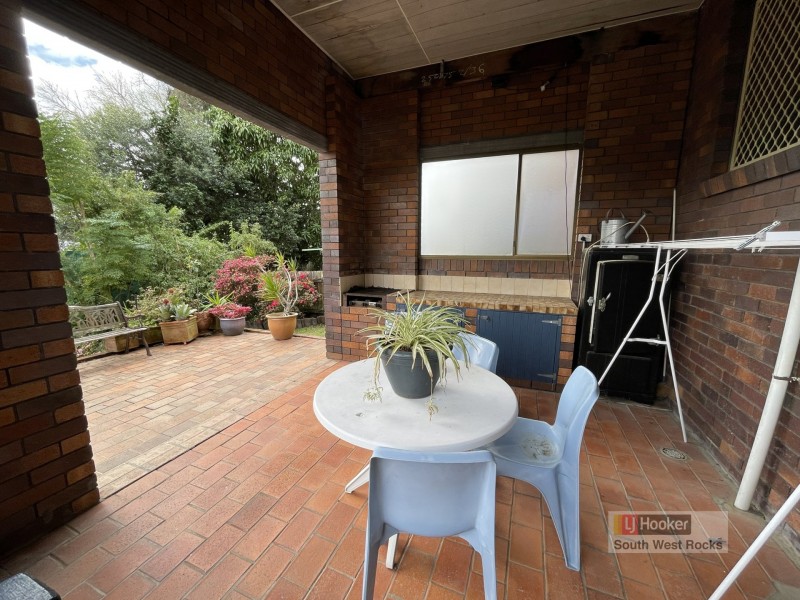 16 Emanuel Crescent, South West Rocks NSW 2431
