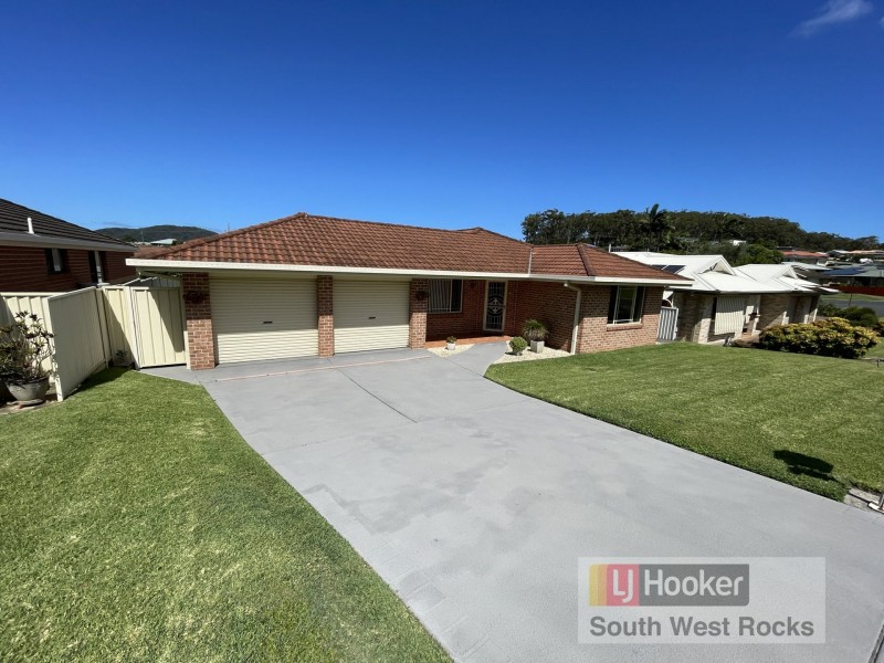 3 Peter Mark Circuit, South West Rocks NSW 2431