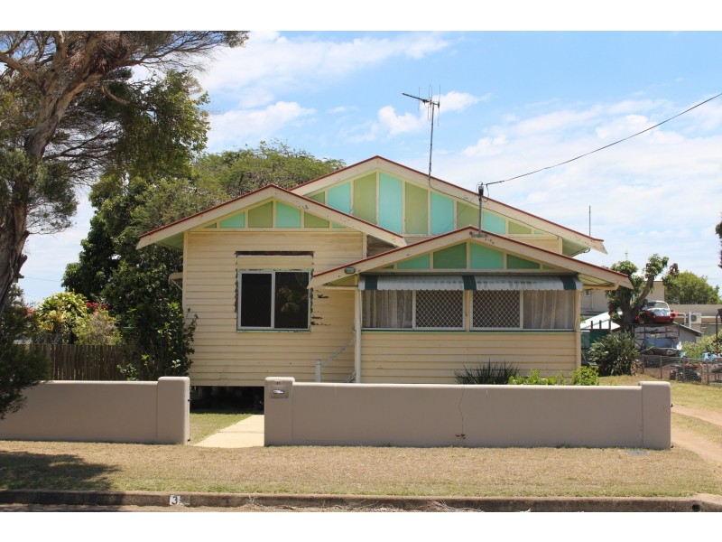 31 Hurst St, Walkervale QLD 4670