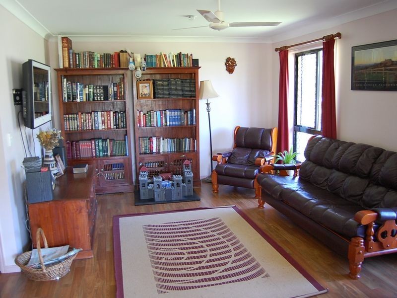 39 Park Estate Drive, Branyan QLD 4670