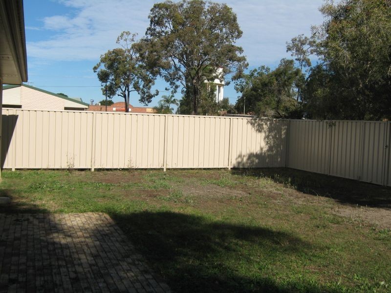 Avenell Heights QLD 4670