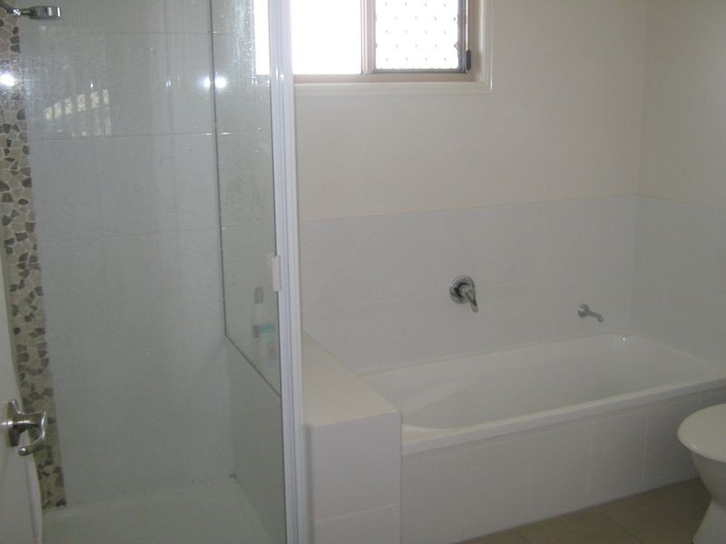 Avenell Heights QLD 4670