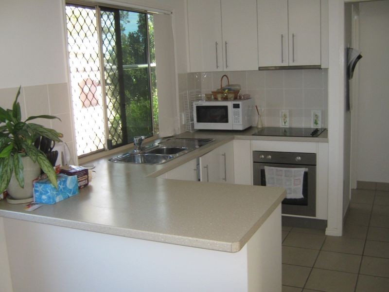 Avenell Heights QLD 4670