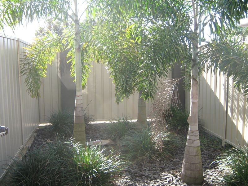 1-3/183 Barolin Street, Avenell Heights QLD 4670