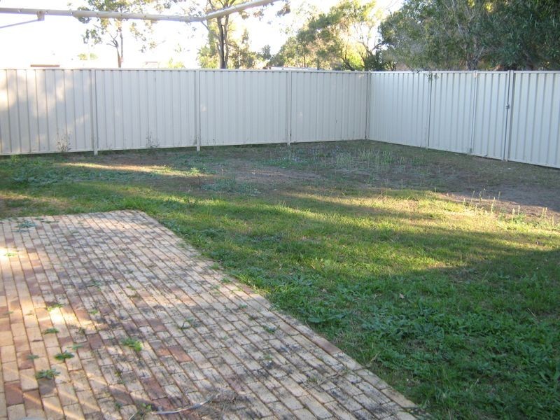 1-3/183 Barolin Street, Avenell Heights QLD 4670