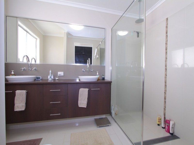 1 Churchward Street, Kepnock QLD 4670