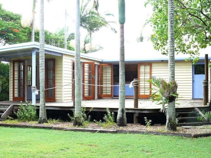 25 Watsons Road, Bargara QLD 4670