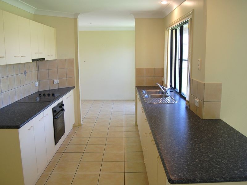 26 Tropicana Drive, Avoca QLD 4670