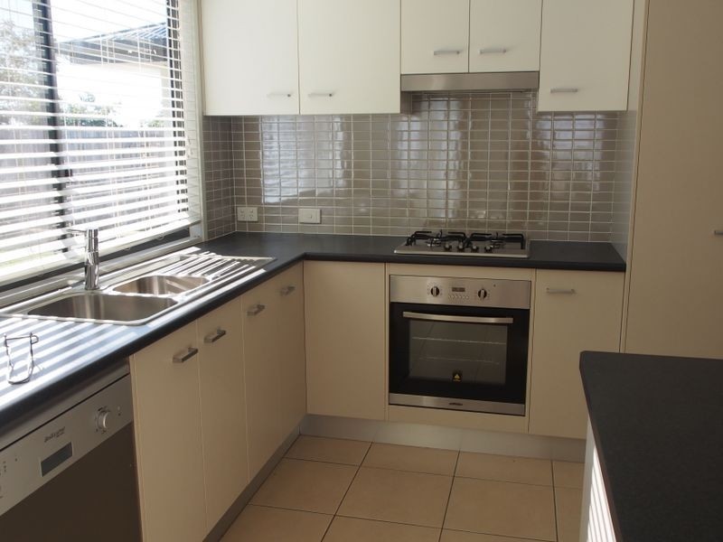 11 Darby Street, Branyan QLD 4670