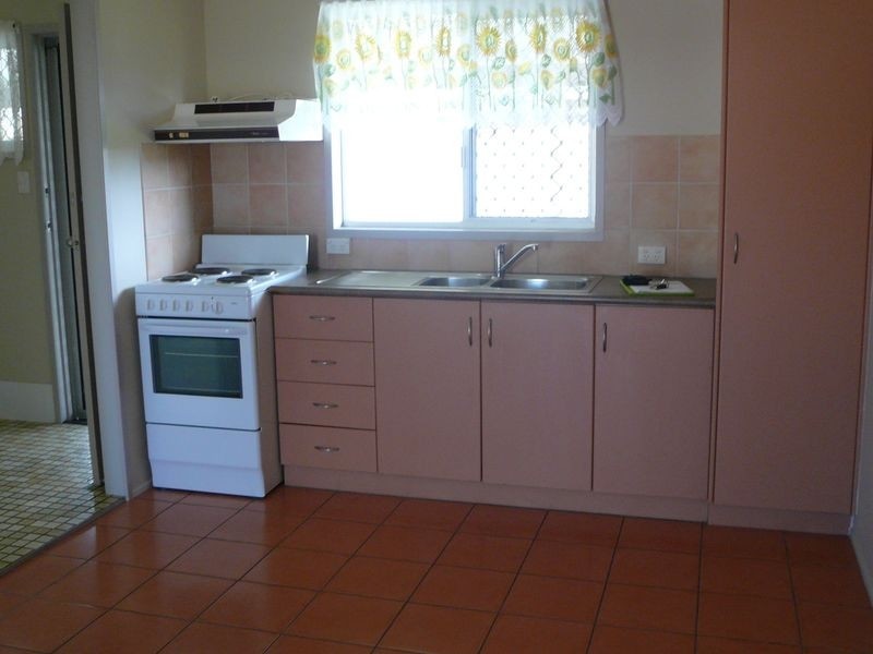 Avenell Heights QLD 4670