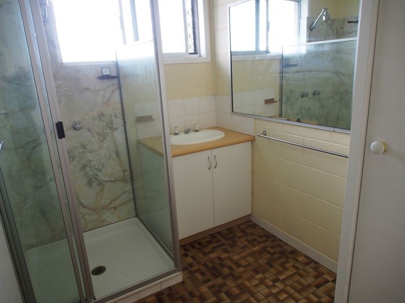 1/4 Hampson Street, Millbank QLD 4670