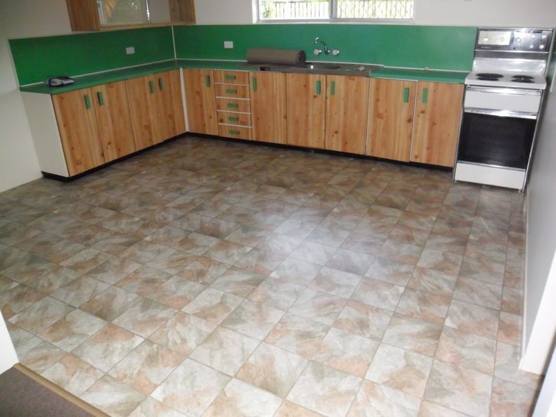 2/9 Avenell Street, Avenell Heights QLD 4670