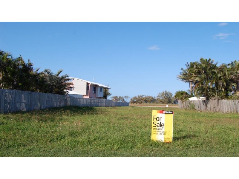 6 Mokera Street, Coral Cove QLD 4670