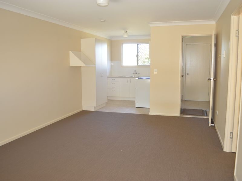 2/11 Dawson street, Bundaberg East QLD 4670