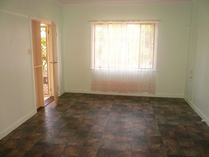 73 Sims Road, Avenell Heights QLD 4670