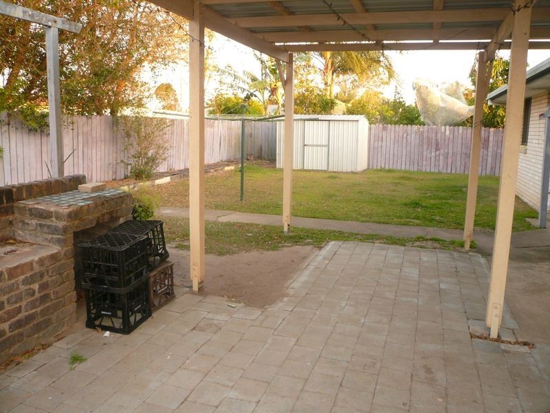 33 McLachlan Drive, Avenell Heights QLD 4670