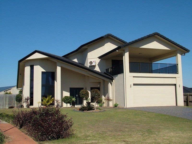 15 Leon Place, Coral Cove QLD 4670