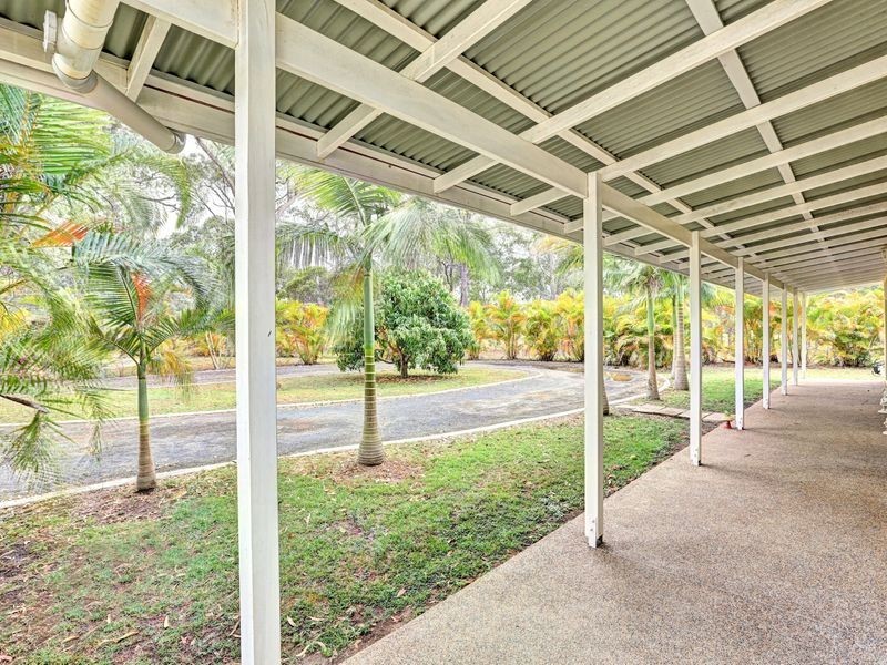 35 Robin Close, Moore Park Beach QLD 4670