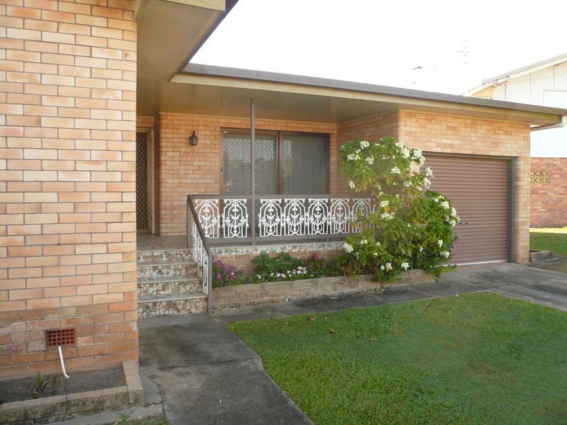 14 Barlow Street, Bundaberg North QLD 4670