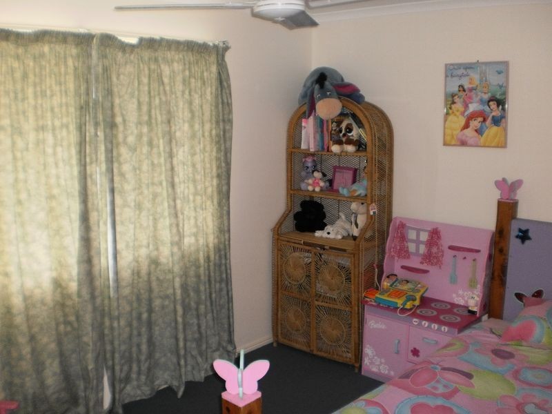 6 Belmonte Drive, Coral Cove QLD 4670