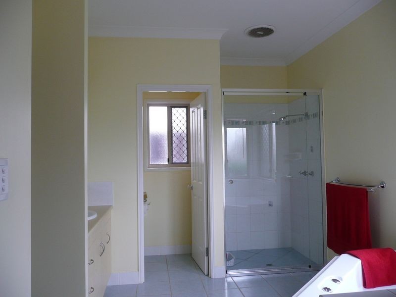 Coral Cove QLD 4670