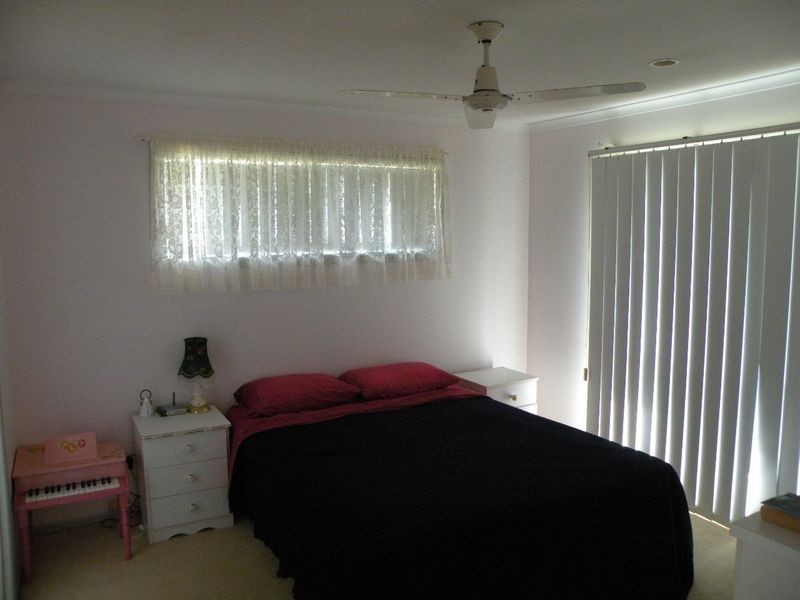 6 Marian Street, Coral Cove QLD 4670