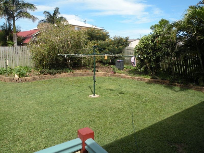 6 Marian Street, Coral Cove QLD 4670