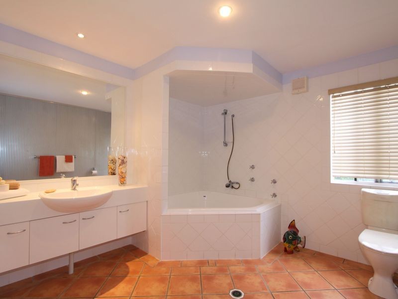 Coral Cove QLD 4670