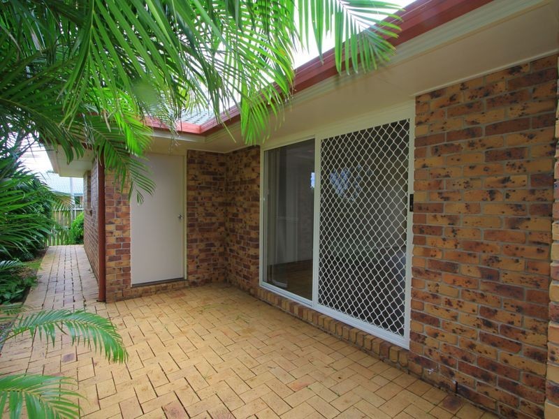 3 Plymouth Street, Bargara QLD 4670