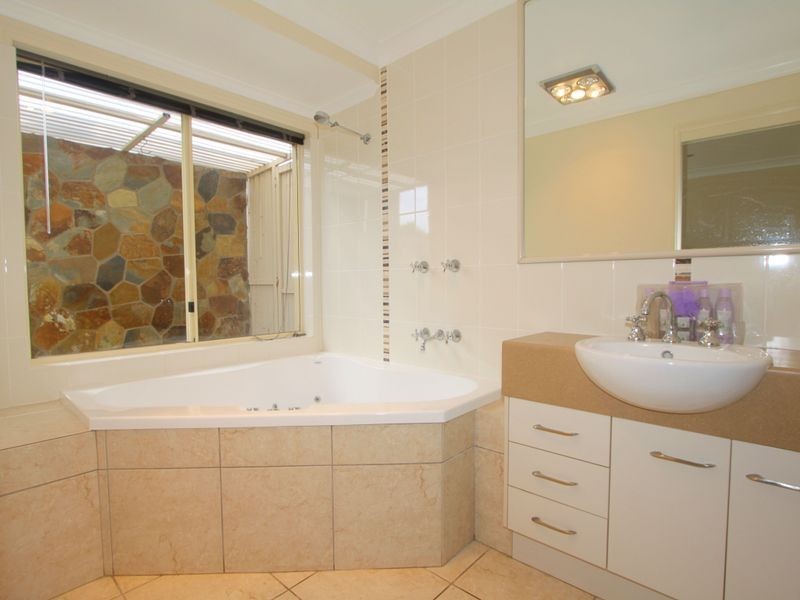 7 Garden View Court, Kalkie QLD 4670