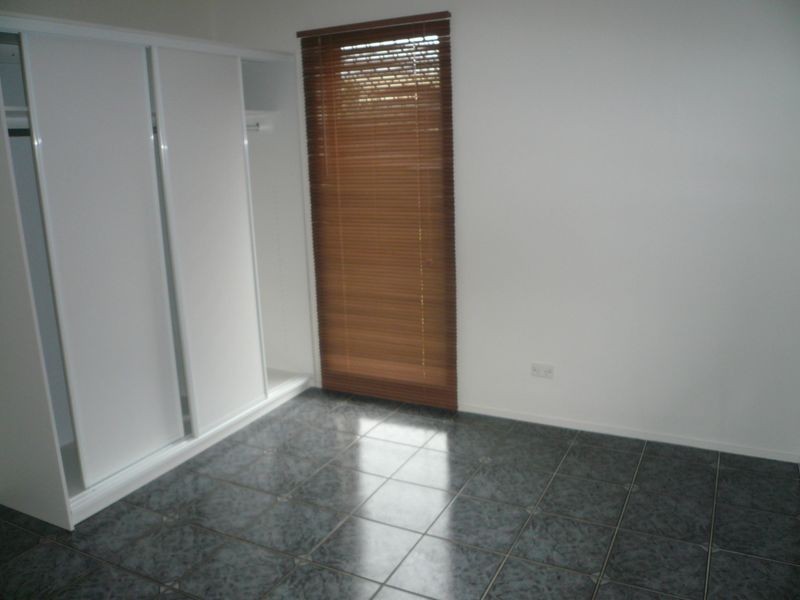 12 McCrohon Street, Avenell Heights QLD 4670