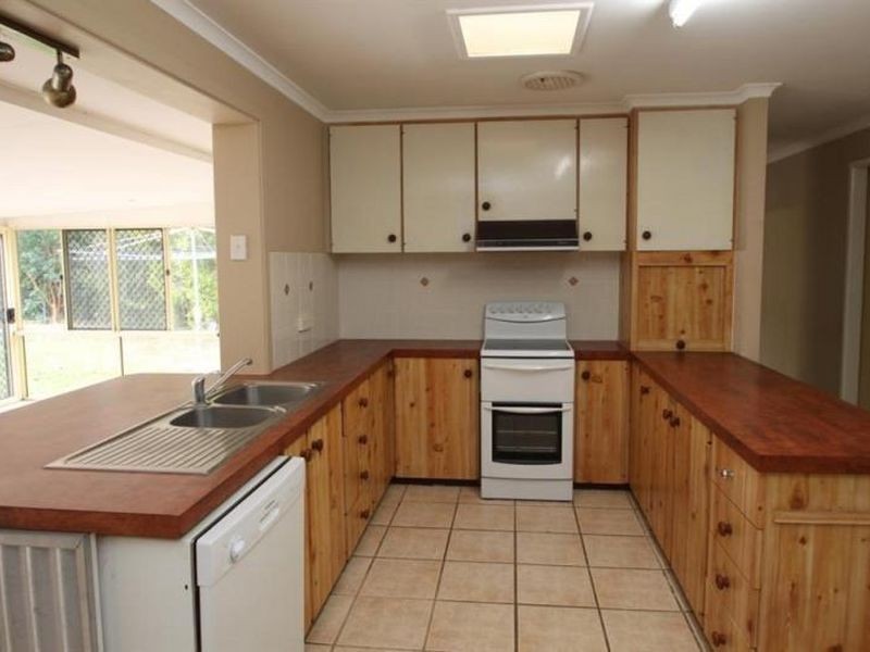 43 Sinclair Street, Avenell Heights QLD 4670