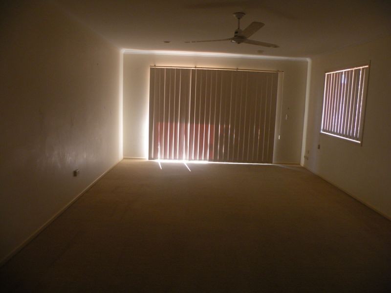 1/4 Avoca Street, Millbank QLD 4670