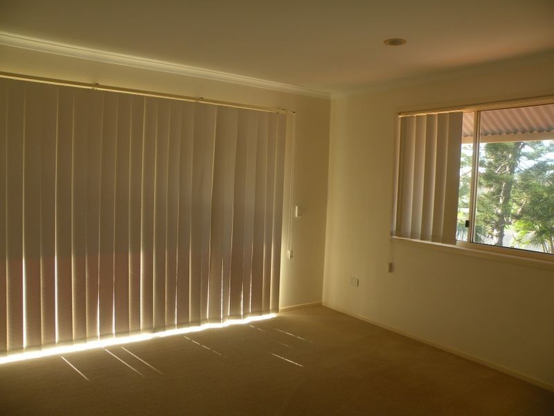 1/4 Avoca Street, Millbank QLD 4670