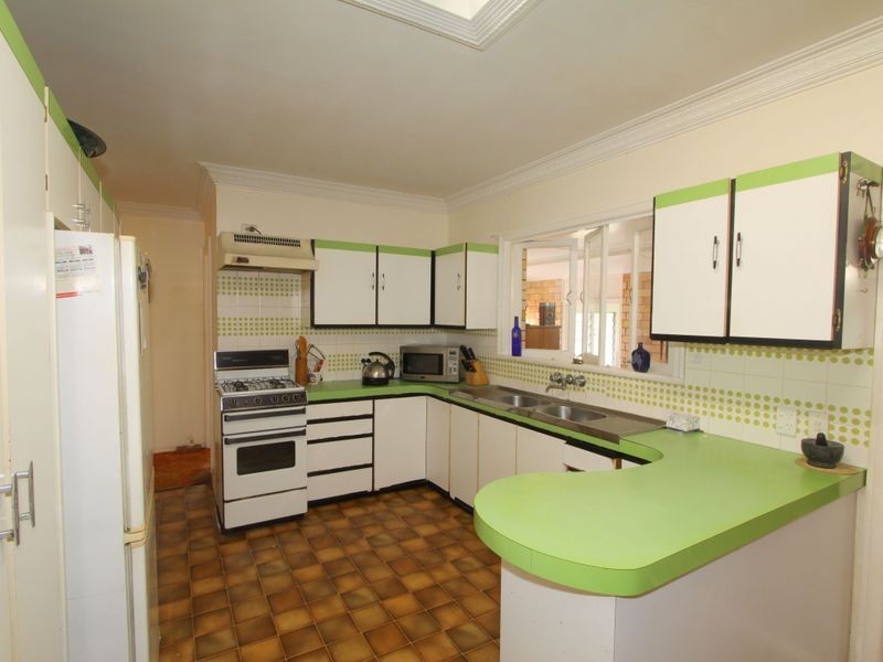 182 Walker Street, Svensson Heights QLD 4670