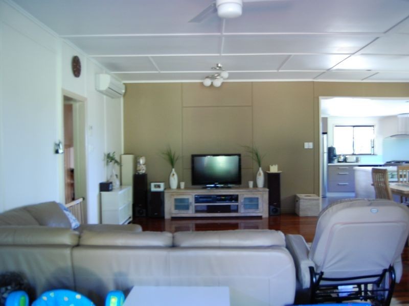 41 Windermere Road, Qunaba QLD 4670