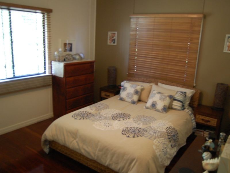 41 Windermere Road, Qunaba QLD 4670