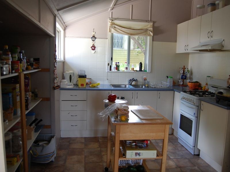 13 High Street, Walkervale QLD 4670