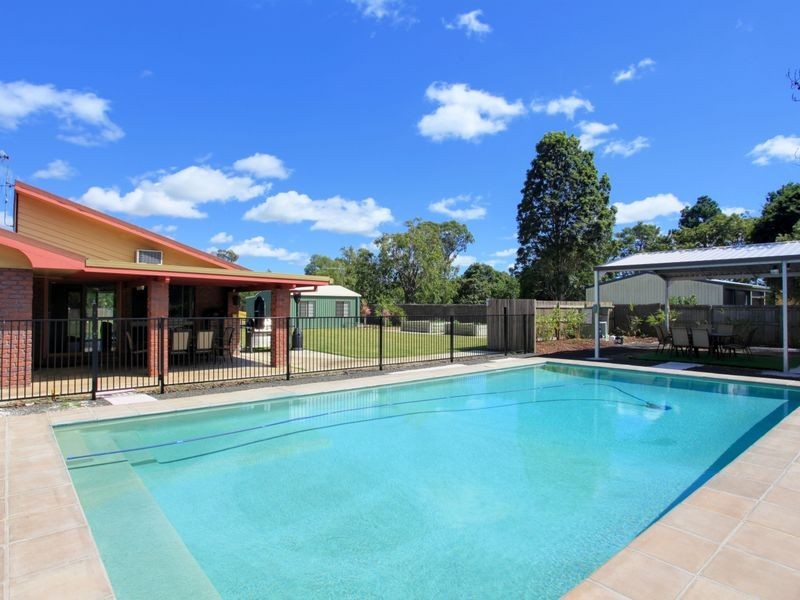 8 Jolley Lane, Thabeban QLD 4670